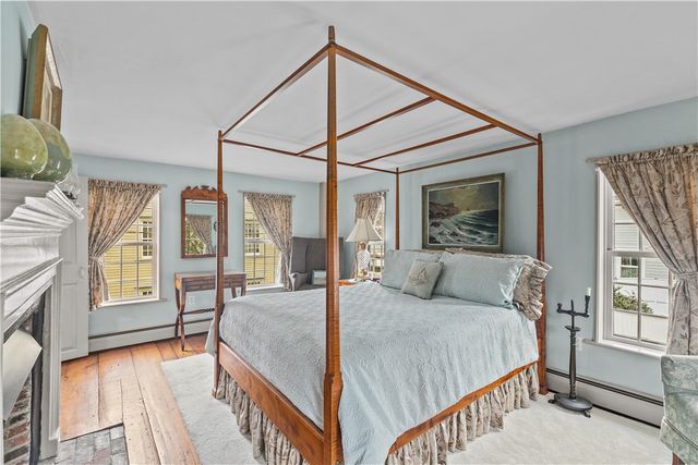 11 Cross Street, Newport, RI 02840