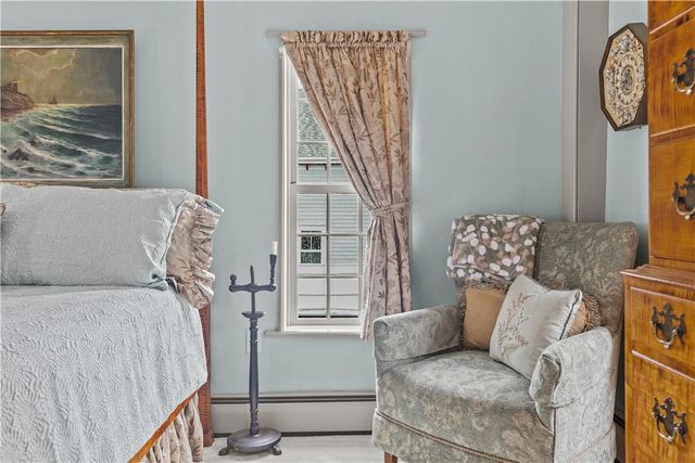 11 Cross Street, Newport, RI 02840