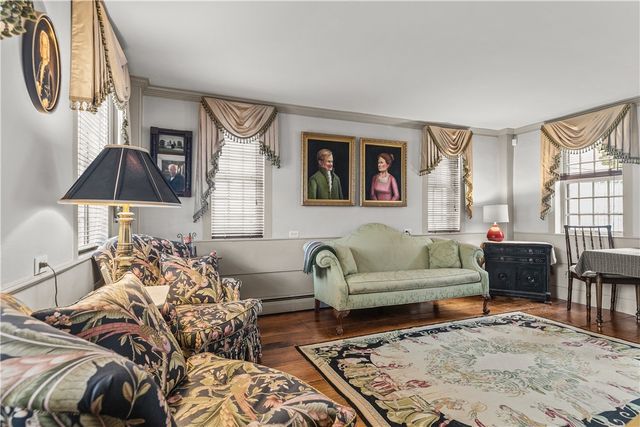 11 Cross Street, Newport, RI 02840