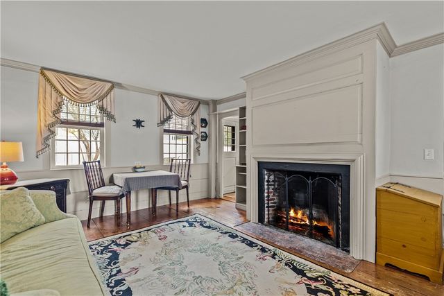 11 Cross Street, Newport, RI 02840