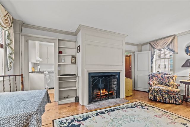 11 Cross Street, Newport, RI 02840