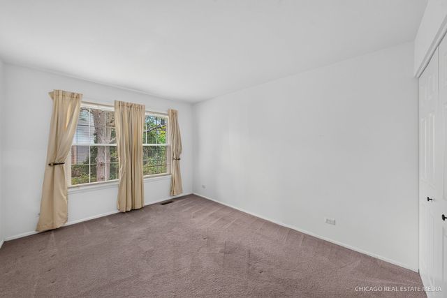 518 Palm Court, Crystal Lake, IL 60014