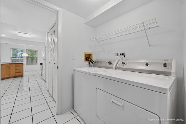 518 Palm Court, Crystal Lake, IL 60014