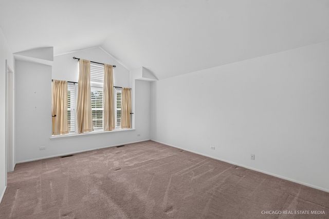 518 Palm Court, Crystal Lake, IL 60014