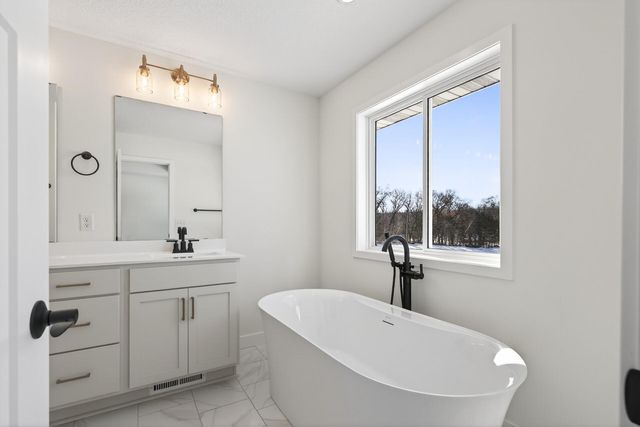 22544 Raven Street NW, Oak Grove, MN 55005