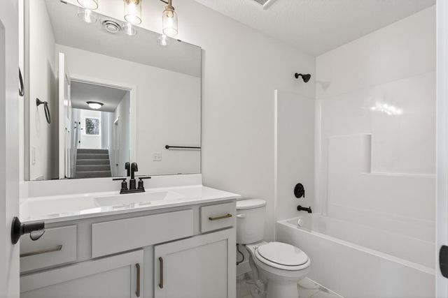 22544 Raven Street NW, Oak Grove, MN 55005