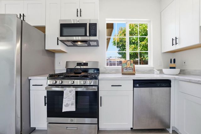 24914 Thomas Avenue, Hayward, CA 94544