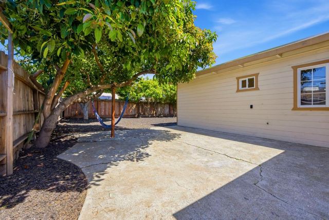 24914 Thomas Avenue, Hayward, CA 94544