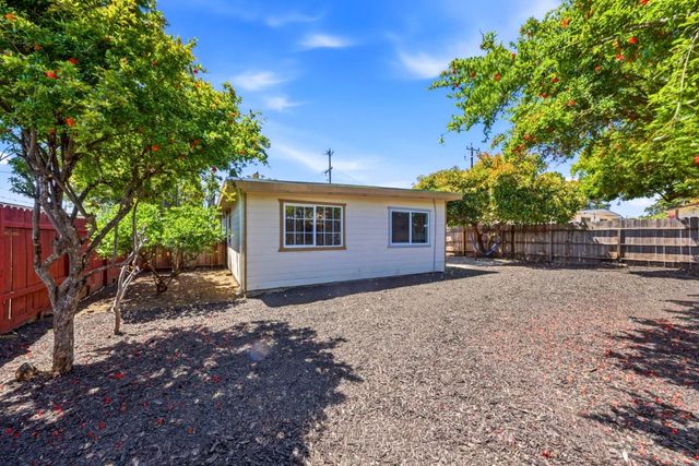 24914 Thomas Avenue, Hayward, CA 94544