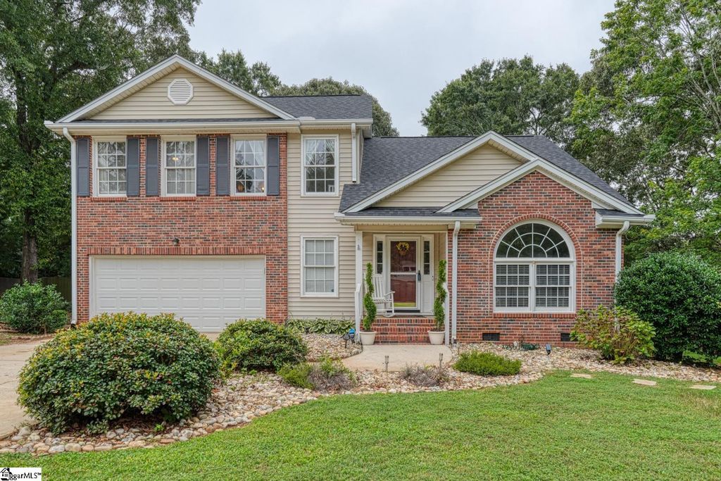 4 Charlestown Court, Mauldin, SC 29662