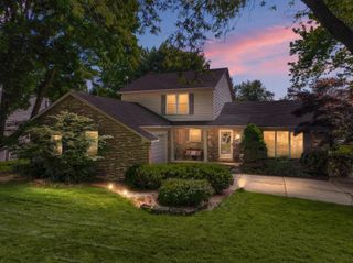 21934 Shadybrook Drive, Novi City, MI 48375