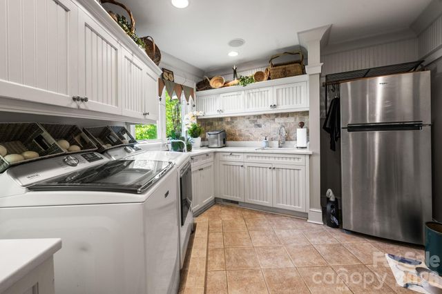 1938 Main Street, Blowing Rock, NC 28605
