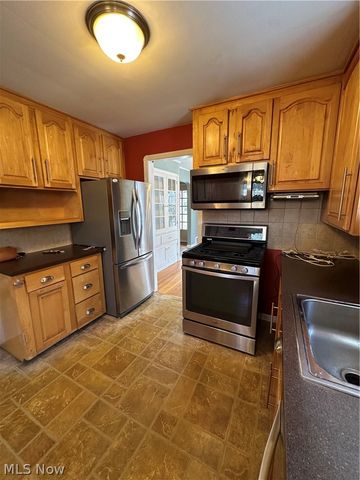 1579 Laclede Road, South Euclid, OH 44121