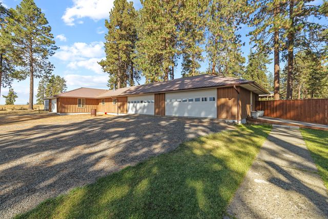 32486 Modoc Point Road, Chiloquin, OR 97624