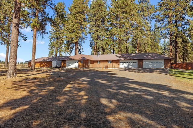 32486 Modoc Point Road, Chiloquin, OR 97624