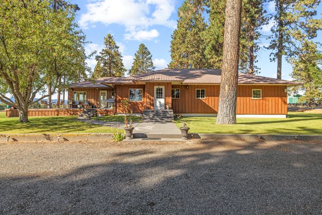 32486 Modoc Point Road, Chiloquin, OR 97624