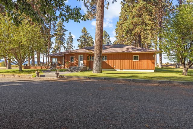 32486 Modoc Point Road, Chiloquin, OR 97624