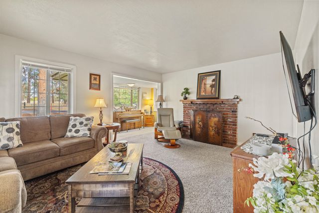 32486 Modoc Point Road, Chiloquin, OR 97624