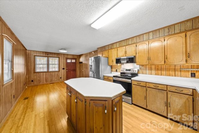 372 Holly Hills Drive, Troy, NC 27371