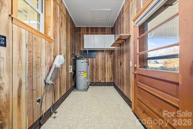 372 Holly Hills Drive, Troy, NC 27371