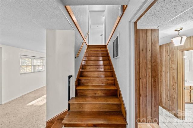 372 Holly Hills Drive, Troy, NC 27371