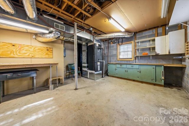 372 Holly Hills Drive, Troy, NC 27371