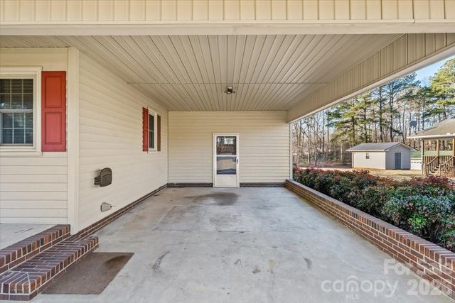 372 Holly Hills Drive, Troy, NC 27371