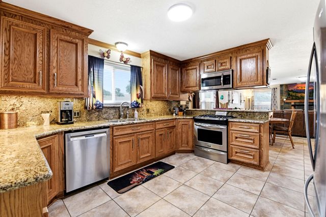 5424 Bramble Lane, Dickinson, TX 77539
