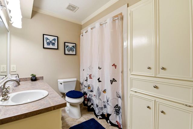 5424 Bramble Lane, Dickinson, TX 77539