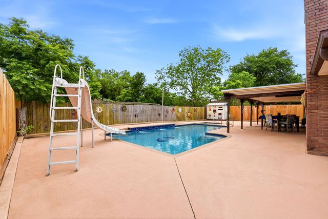 5424 Bramble Lane, Dickinson, TX 77539