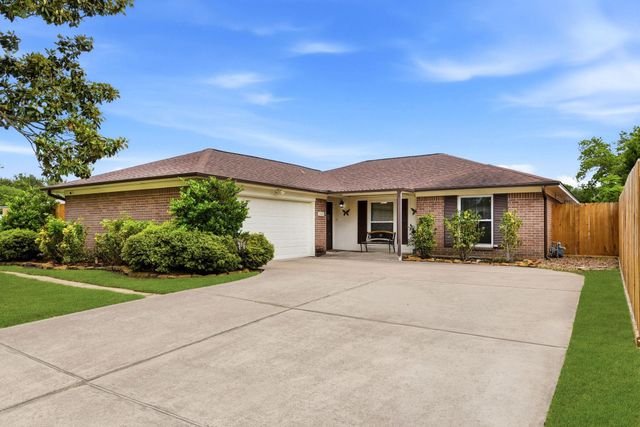 5424 Bramble Lane, Dickinson, TX 77539