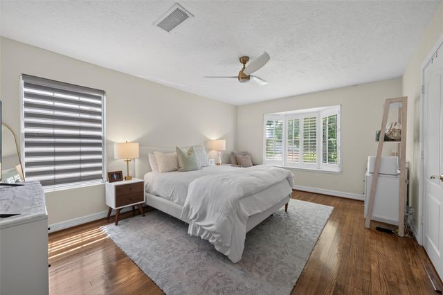 7615 Azalea Street, Houston, TX 77023