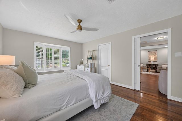 7615 Azalea Street, Houston, TX 77023