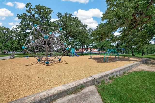 7615 Azalea Street, Houston, TX 77023