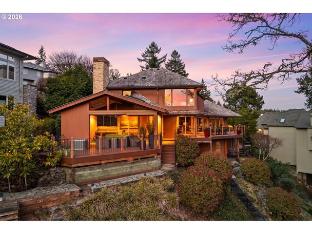 1592 VIEW LAKE Ct, Lake Oswego, OR 97034