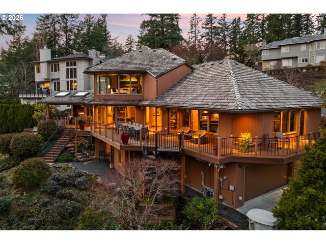 1592 VIEW LAKE Ct, Lake Oswego, OR 97034