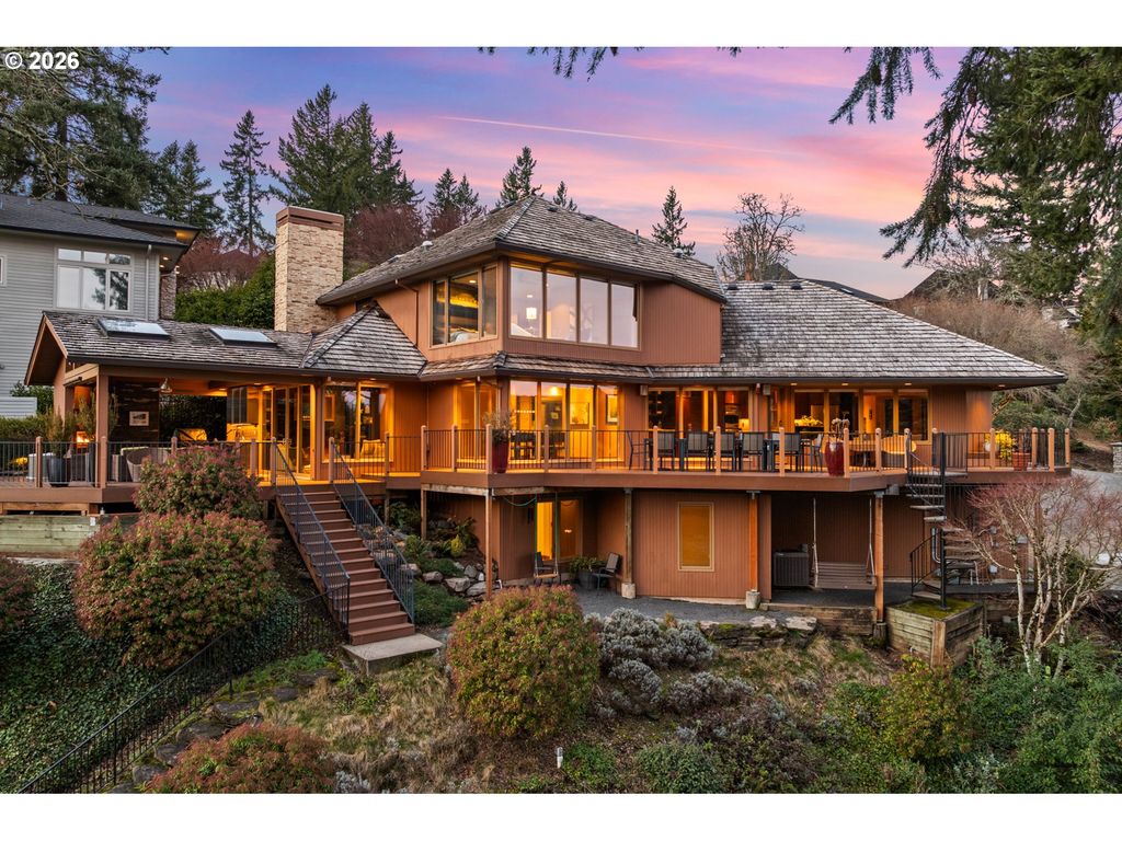 1592 VIEW LAKE Ct, Lake Oswego, OR 97034