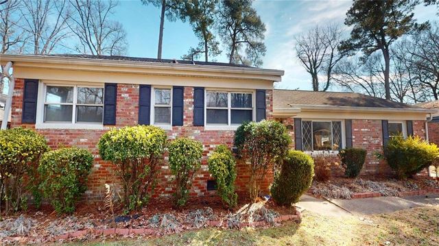 63 Azalea DR, Hampton, VA 23669