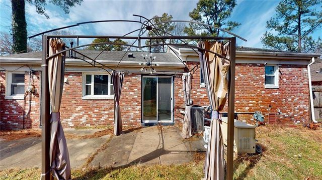 63 Azalea DR, Hampton, VA 23669