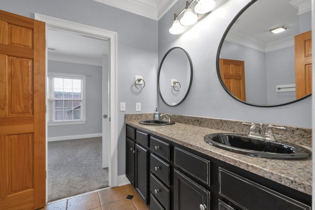 516 Acklen Park Dr, Nashville, TN 37205