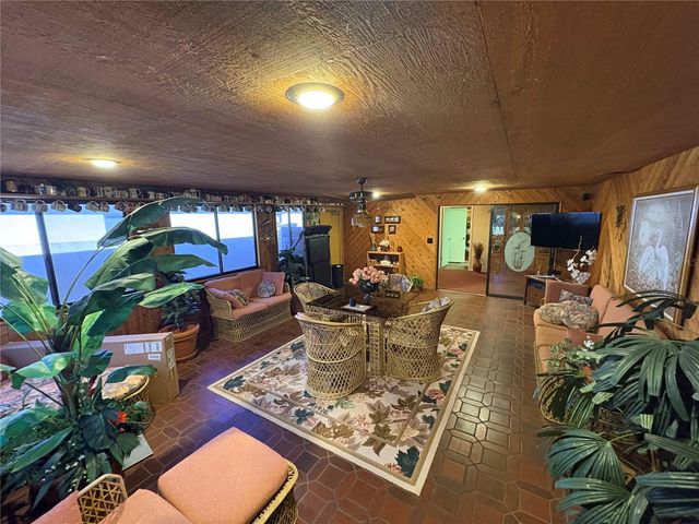3308 W ELLICOTT STREET, Tampa, FL 33614