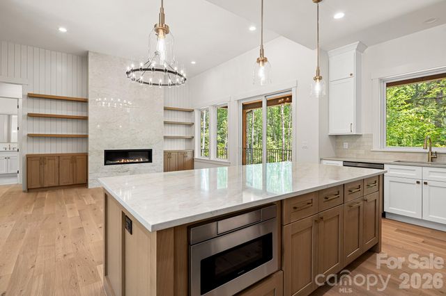 164 Reserve Way, Hendersonville, NC 28792
