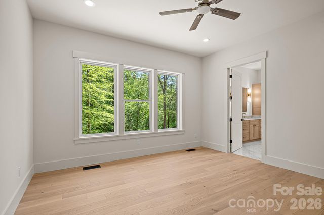 164 Reserve Way, Hendersonville, NC 28792