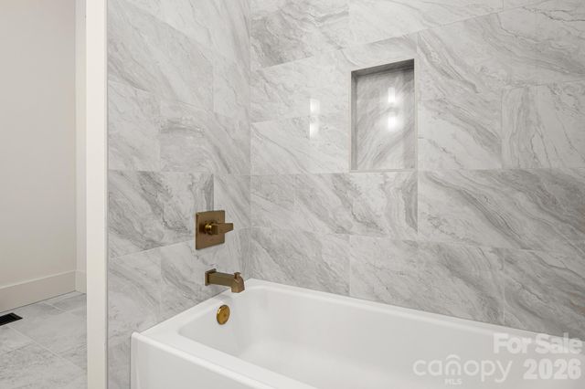 164 Reserve Way, Hendersonville, NC 28792