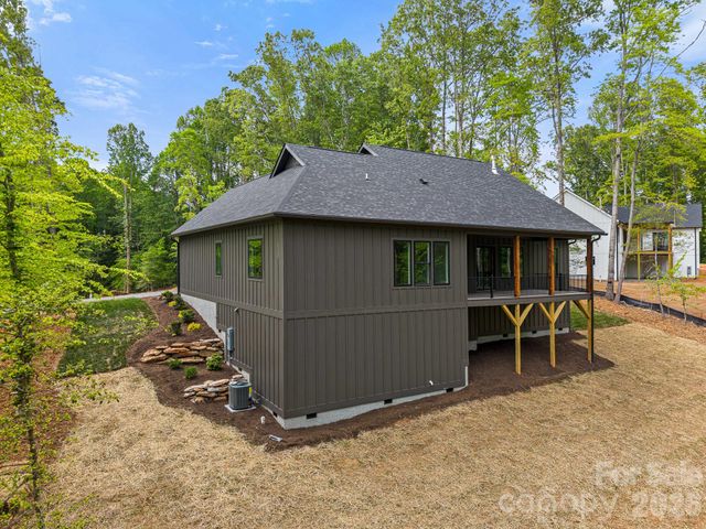 164 Reserve Way, Hendersonville, NC 28792