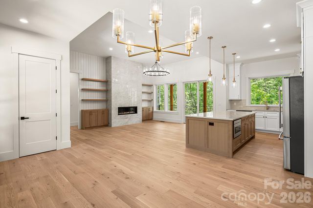 164 Reserve Way, Hendersonville, NC 28792