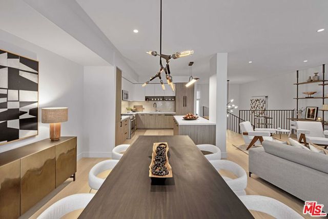 9001 Santa Monica Boulevard 302, West Hollywood, CA 90069