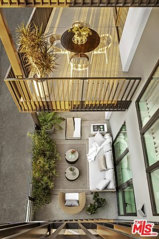 9001 Santa Monica Boulevard 302, West Hollywood, CA 90069