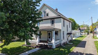 1018 Prospect Avenue NW, New Philadelphia, OH 44663