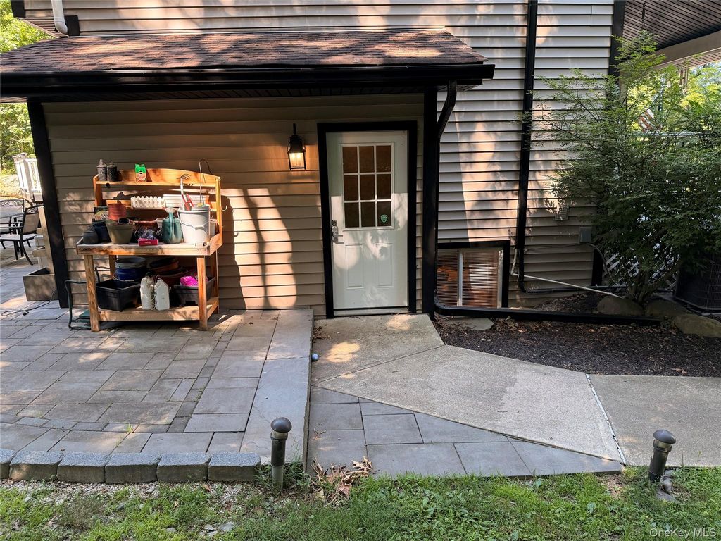 157 Brewer Road 1A, Newburgh, NY 12550